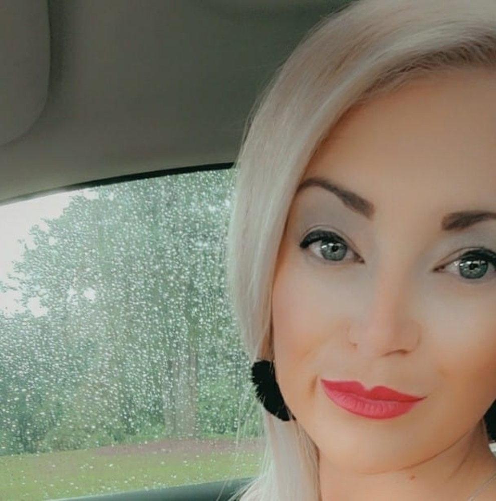Meet your Posher, Sky
